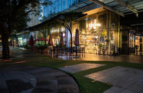 Thao Dien Apartment | Vista Luxurious SkyVilla and Penthouse Perfect for Groups-Families