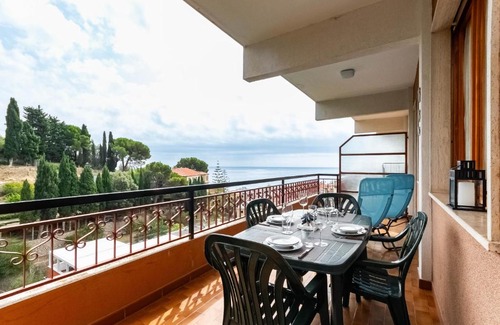 Laigueglia Apartment | Vista Mare & 300mt da Spiaggia con FreeParking e AC