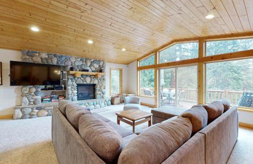Tahoe Vista House | Vista Pines Retreat