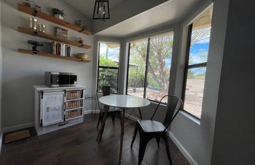 Sierra Vista House | Vista Retreat - Country Club Est