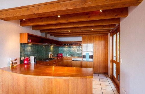 Fernhill Cottage | Vista Retreat - Queenstown Holiday Home