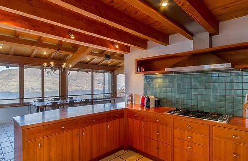 Fernhill Cottage | Vista Retreat - Queenstown Holiday Home