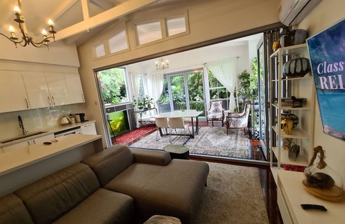 Arncliffe House | Vista Unit + Bamboo House Close to the City & Airport & Train station and Beach