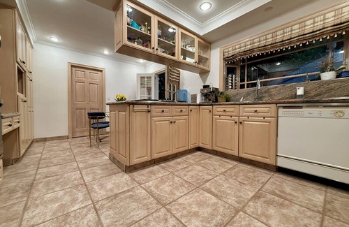 Sherman Oaks Villa | Vista Villa - Luxe Pool Home with Beautiful Views