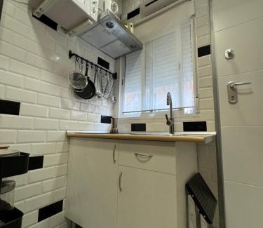 Carabanchel Apartment | Vistalegre! pequeño y fantastico loft cerca del Metro