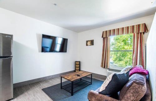 Sierra Vista Apartment | Vistas 216- Renovated central Sierra Vista long term discounts