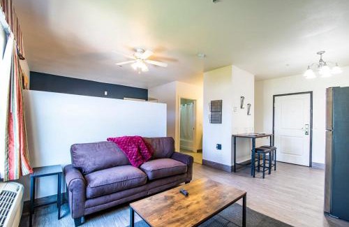 Sierra Vista Apartment | Vistas 316- Renovated Sierra Vista in style sleeps 5