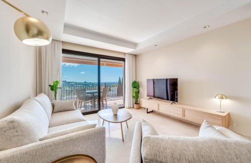 Benahavis Apartment | Vistas espectaculares en La Quinta Suites cerca de Puerto Banús