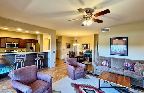 Rancho Vistoso Apartment | Vistoso Wildlife Vistas Condo with Heated Pool and Spa!