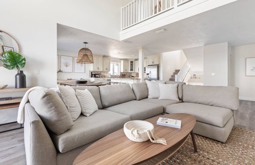 Marineland Acres House | Vitamin Sea Oceanfront Home! Seconds to the surf and sand!