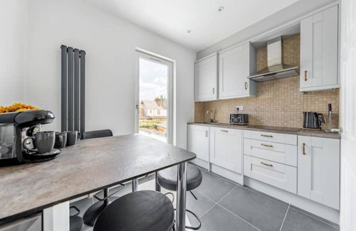 Southall Broadway House | Viti Levu House