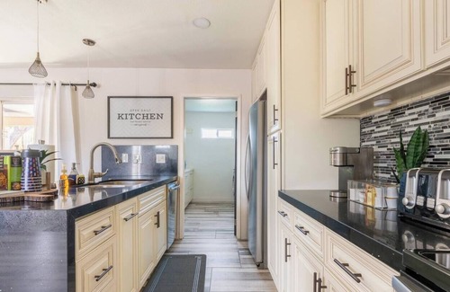 Rancho Oakey House | Viva Las Vegas Retreat in the Heart of Sin City!