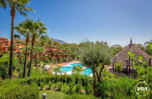 Marbella Apartment | ViVi Homes - Boho Sunrise Alminar Pool, Garden & Terrace