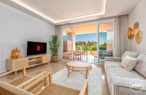 Marbella Apartment | ViVi Homes - Boho Sunrise Alminar Pool, Garden & Terrace