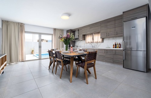 Kato Valsamonero Apartment | Vivian's Cosy Apartment with Pool & Privacy