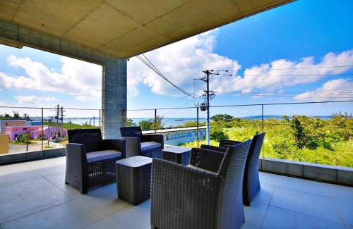 Miyakojima Apartment | ViVidテラス202