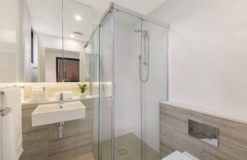Eastwood Apartment | Vivid Apartment in Eastwood 2B2B