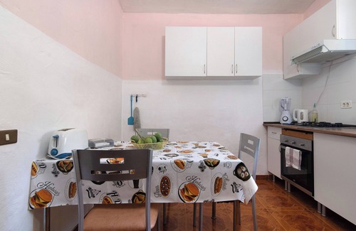 La Solana Villa | 'Vivienda V Torres 1' with Mountain Views, Private Terrace and Wi-Fi
