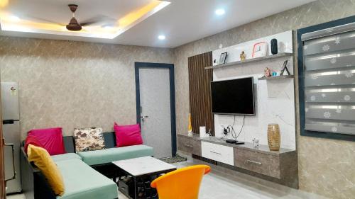 Visakhapatnam Apartment | Vizag Venya Vihar a 2BHK Deluxe Furnished HomeStays