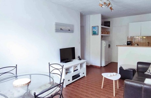 Aureilhan Apartment | VK Lake Vous Offre un Accès Direct à la Forêt Proche du lac et 10 min de L'océan