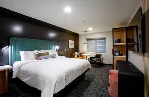 Woodlands Village Hotel | voco Flagstaff by IHG