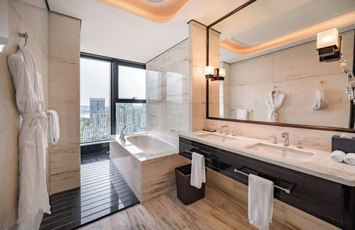 Hangzhou Hotel | voco Hangzhou Binjiang Minghao by IHG