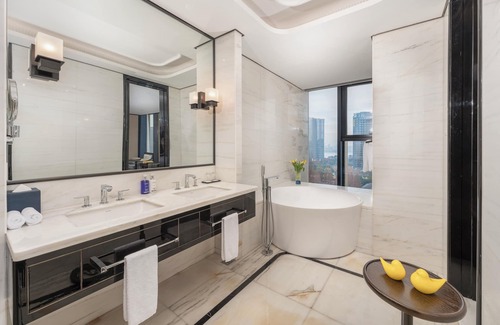 Hangzhou Hotel | voco Hangzhou Binjiang Minghao by IHG