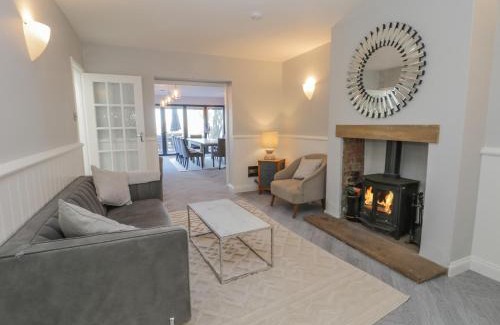 Whitby House | Voebroch