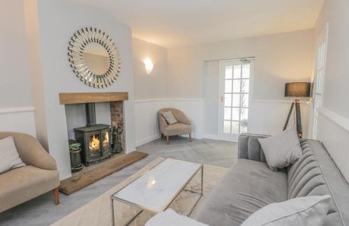 Whitby House | Voebroch