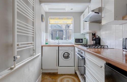 Warwick Apartment | Vogue 1 bedroom Pimlico flat near Victoria Station
