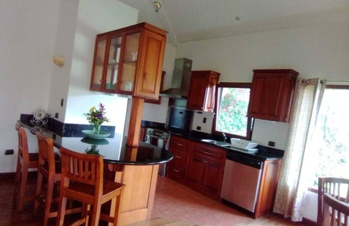 Tilaran Villa | VolCasa with lake view and pool. Bird watcher's haven.