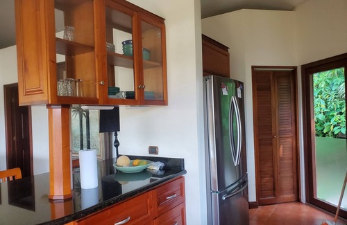 Tilaran Villa | VolCasa with lake view and pool. Bird watcher's haven.