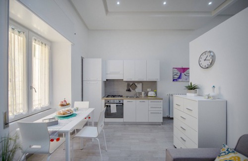 Vomero Apartment | Vomero, close to Metro 1, bars restaurants and shopping ☀️JOLI MIRANDA Apartment