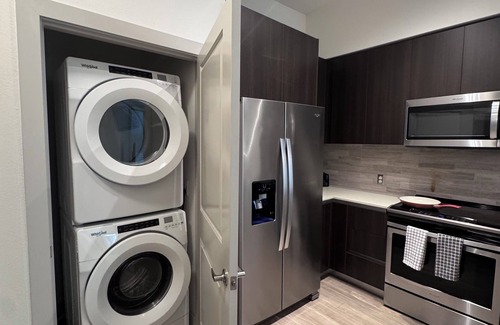 Grantville Apartment | Vora Mission Valley West - Live in style at in San Diego.