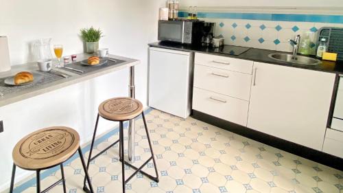 Centre Ville Rive Gauche Apartment | VOYAGE AU CALME à 10 Minutes du centre avec PARKING INCLUS et FIBRE, IDÉAL SOLO et PRO