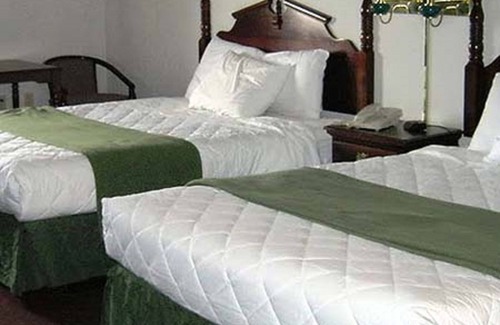 Reedsburg Hotel | Voyageur Inn and Conference Center