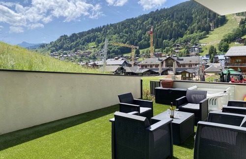 Les Gets Apartment | Vraiment ski au pieds á 150m du ESF et center, agréable app avec terrasse