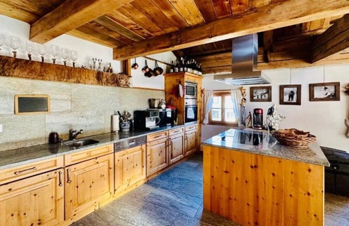Sent Apartment | Vrbo Property