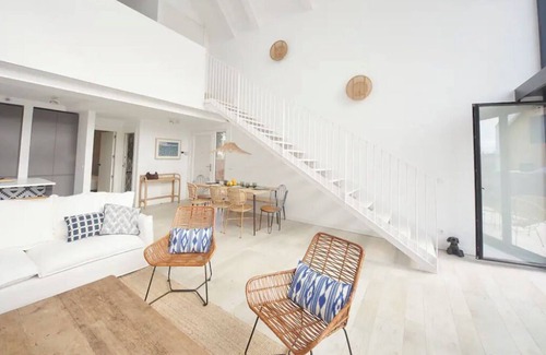 Somo House | Vrbo Property