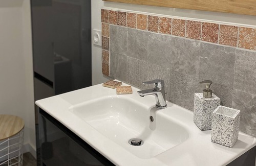 Cherrueix House | Vrbo Property