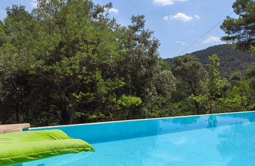 Figanieres House | Vrbo Property