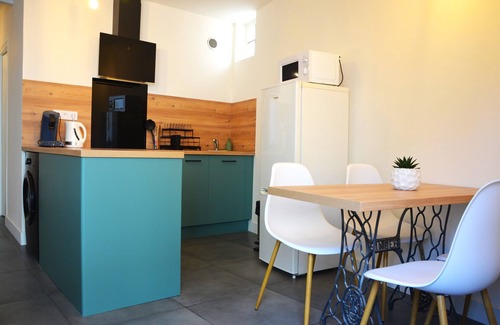 Secteur 1 Apartment | Vrbo Property