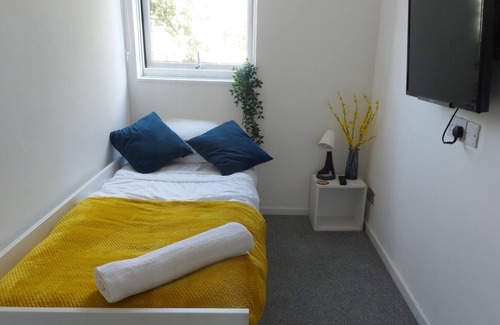 Milton Keynes House | Vrbo Property