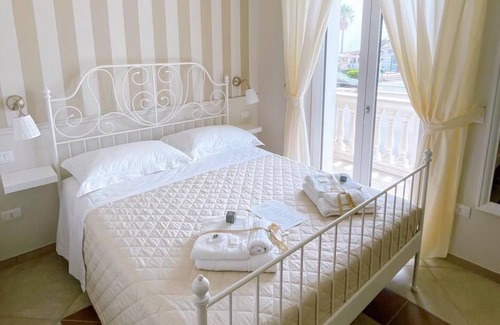 Falerna Marina Bed & Breakfast | Vrbo Property