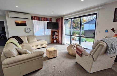 Invercargill House | Vrbo Property