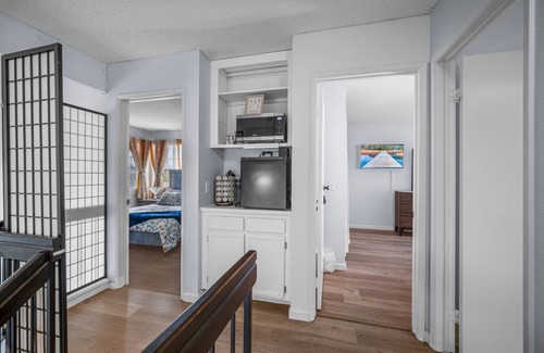 Rancho del Rey House | VRBO: River Ash Retreat-4BD Getaway w/Arcade & Backyard