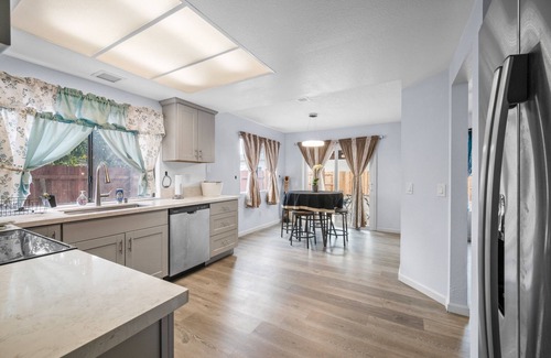Rancho del Rey House | VRBO: River Ash Retreat-4BD Getaway w/Arcade & Backyard