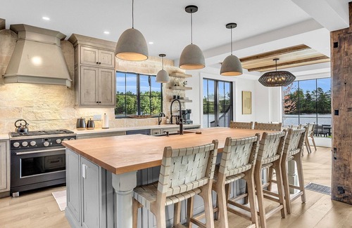 Winchendon House | VRBO Top 10 of 2024!- Copley's Lakefront Cottage on Lake Monomonac
