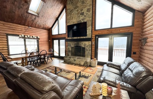 Cavendish Cabin | VT Cabin minutes from Okemo