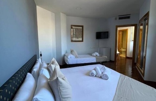 Parque de Roma Hotel | VTZ Orús Factory Hotel - Parking Muy Económico